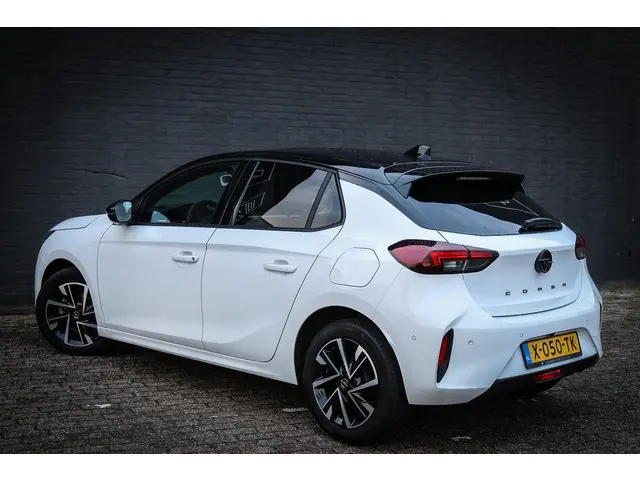 Opel Corsa 1.2 GS 2024 Benzine 2