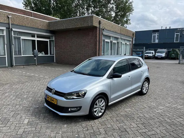 Volkswagen Polo 1.4-16V Highline 2013 Benzine