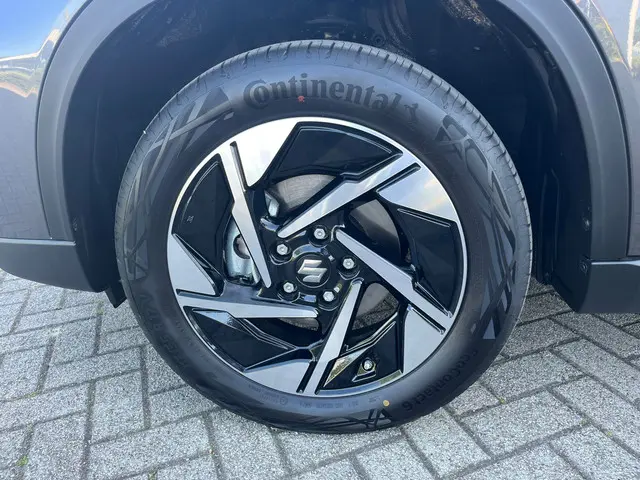 Suzuki Vitara 1.5 Hybrid Style 2025 Hybride Benzine 30