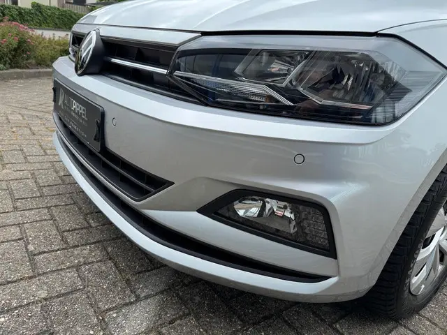 Volkswagen Polo 1.0 TSI Comfortline 2021 Benzine 3