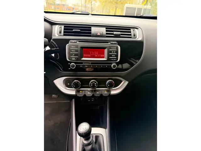 Kia Rio 1.2 CVVT DynamicLine 2015 Benzine 8