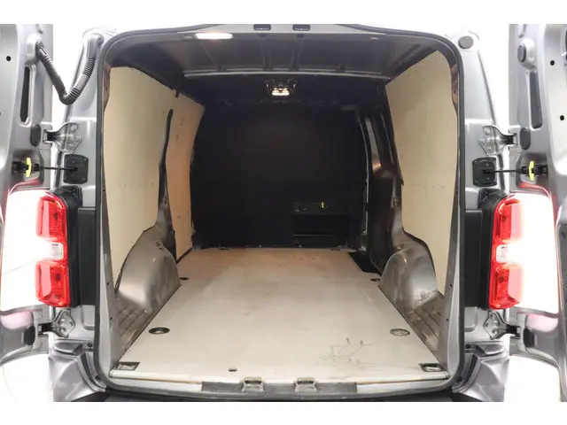 Opel Vivaro 2.0 CDTI L3H1 Innovation 2022 Diesel 7