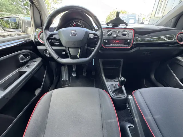 SEAT Mii 1.0 MPI 60pk FR 2019 Benzine 31