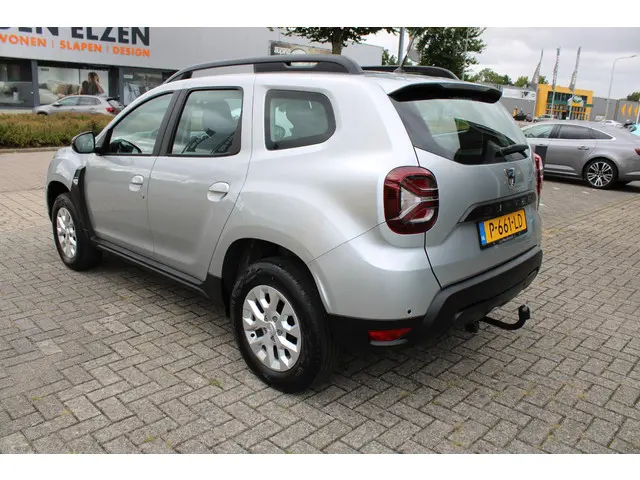 Dacia Duster TCe 130 Comfort 2022 Benzine 2