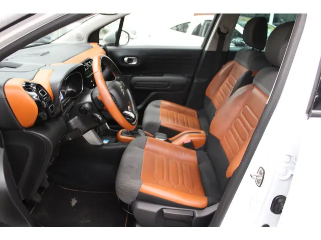 Citroën C3 Aircross 1.2 PureTech S&S Shine 2019 Benzine 6