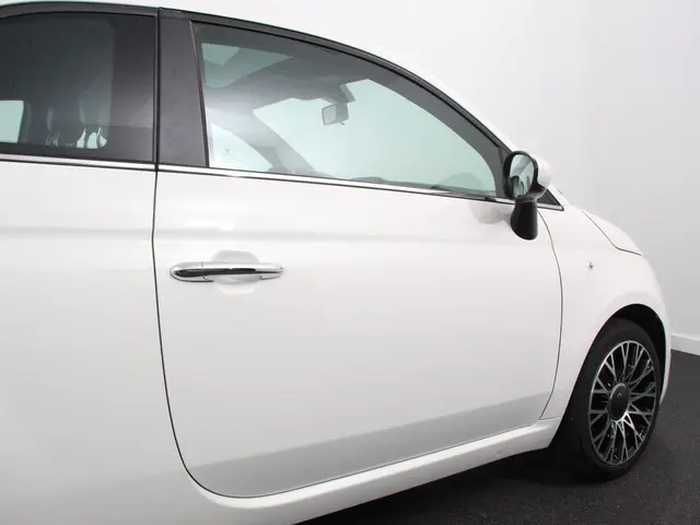 Fiat 500 1.0 Hybrid Dolcevita Finale 2024 Benzine 29