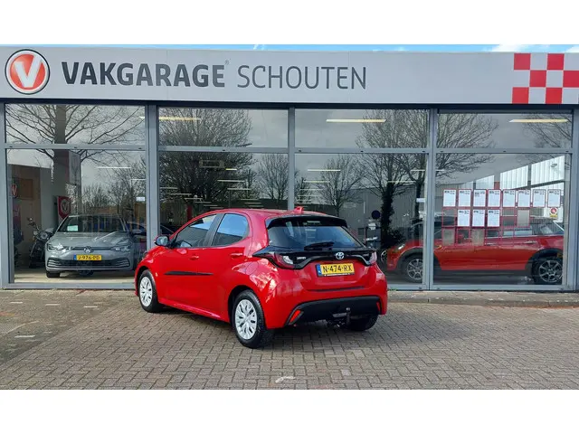 Toyota Yaris 1.5 Hybrid Active 2022 Hybride Benzine 4