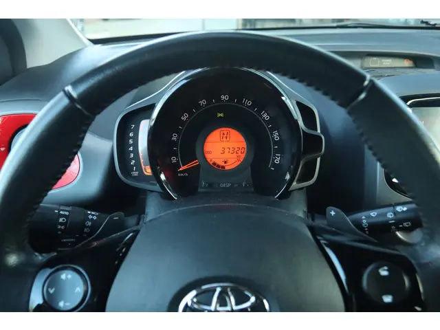 Toyota Aygo 1.0 VVT-i X-JOY AUT. 2019 Benzine 22