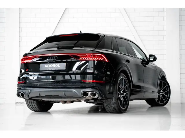 Audi SQ8 3