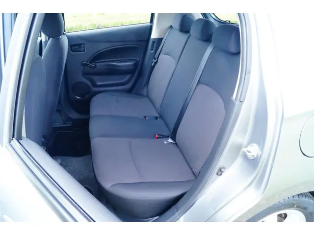 Mitsubishi Space Star 1.0 Cool+ 2017 Benzine 9