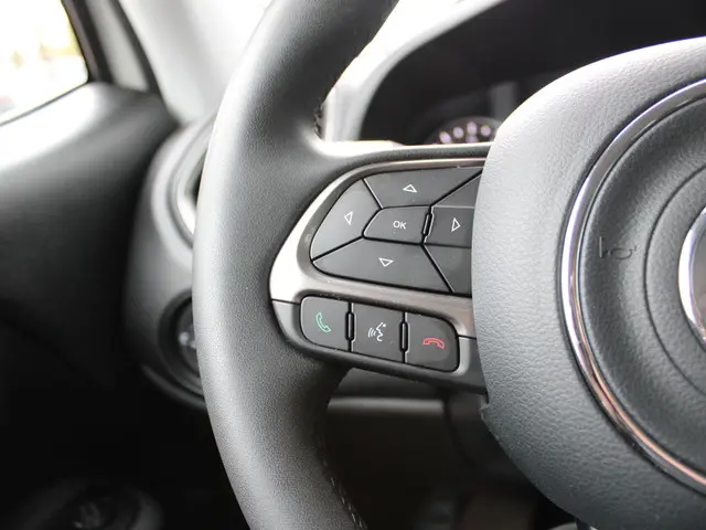 Jeep Renegade 1.3T DDCT Limited 2021 Benzine 20