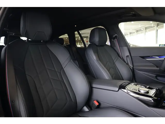 BMW 5 Serie Touring 530e 2026 Hybride Benzine 9