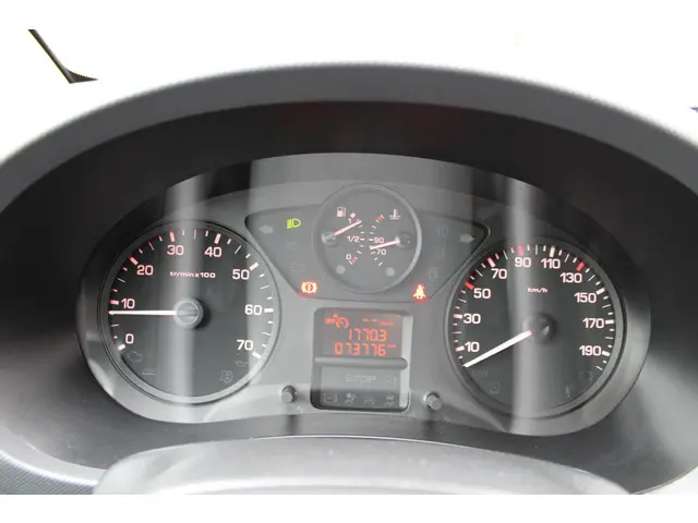 Peugeot Partner 120 1.6 HDi 75 L1 XR 2016 Diesel 19