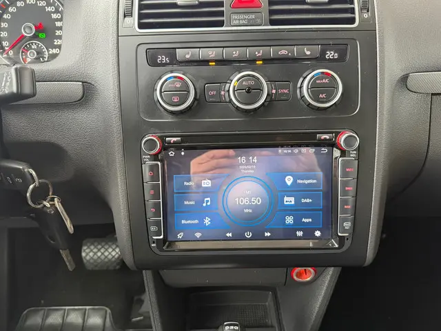 Volkswagen Touran 1.4 TSI Highline 7p. 2012 Benzine 18