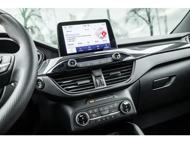 Ford Kuga 2.5 PHEV ST-Line 2023 Hybride Benzine 21