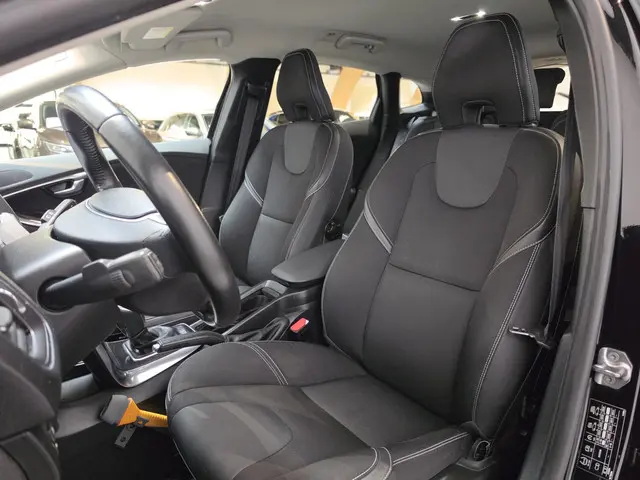 Volvo V40 1.5 T2 Nordic+ 2017 Benzine 12