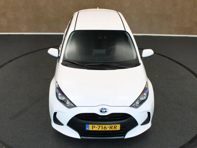 Toyota Yaris 1.5 Hybrid Active 2022 Hybride Benzine 11