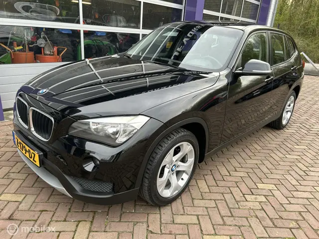 BMW X1 sDrive18i * AUTOMAAT * NAVIGATIE * AIRCO * 2013 Benzine 3