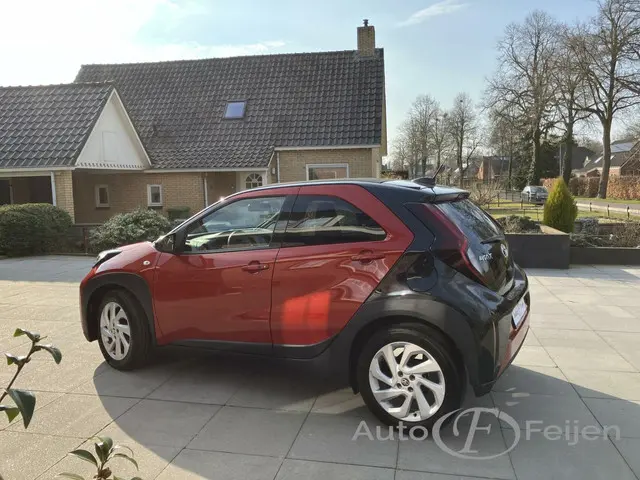 Toyota Aygo X CABRIO VVT-I ENVY 2022 Benzine 7