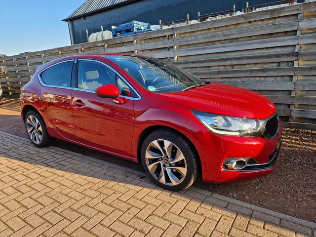 DS DS 4 1.2 PureTech Chic Navigatie 2017 Benzine