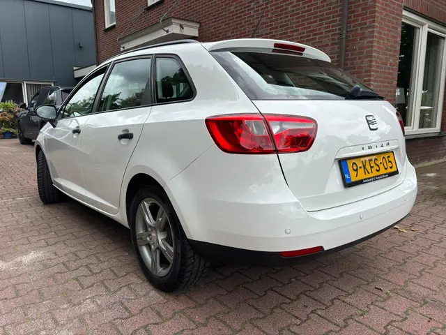 SEAT Ibiza ST 1.2 TDI Businessline 2013 Diesel 2