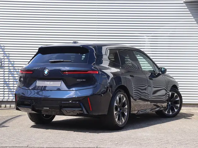 BMW iX xDrive45 2025 Elektrisch 2