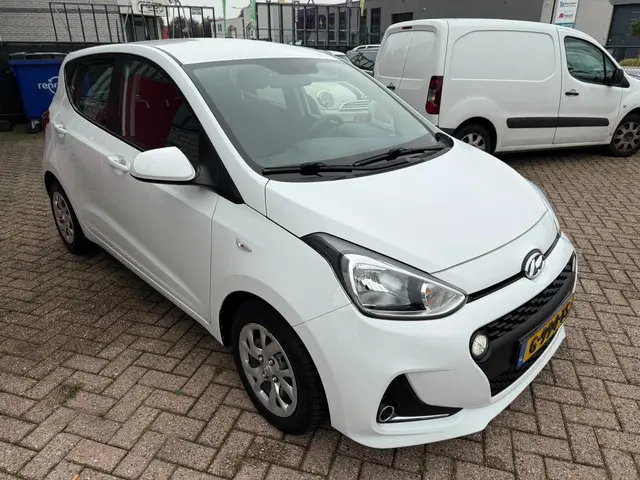 Hyundai i10 1.0i Comfort 2019 Benzine 6