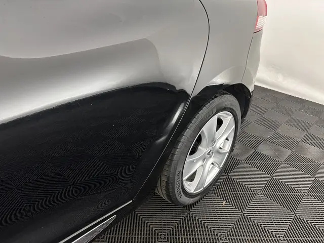 Renault Clio Estate 0.9 TCe Expression 2013 Benzine 26