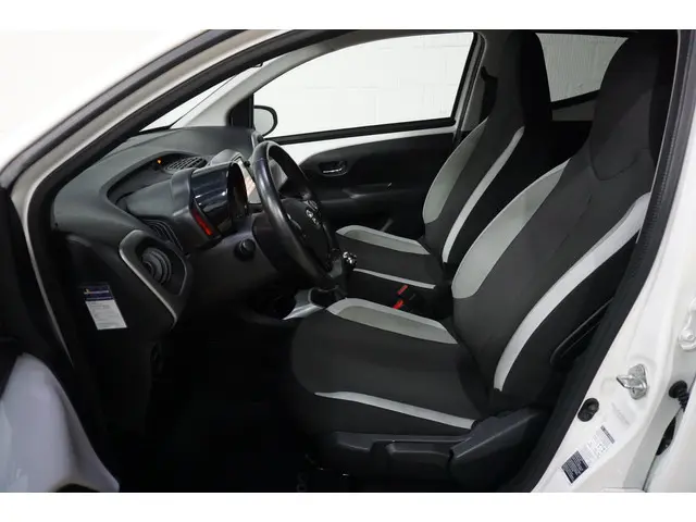 Toyota Aygo 1.0 VVT-i x-sport 2016 Benzine 7