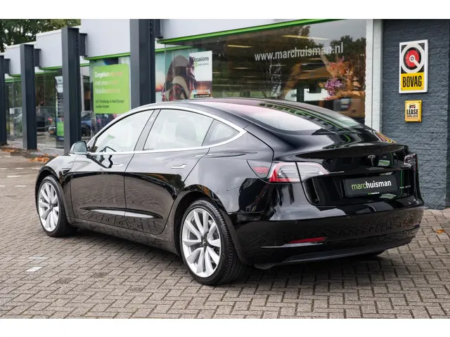 Tesla Model 3 Long Range AWD 75 kWh 2019 Elektrisch 26
