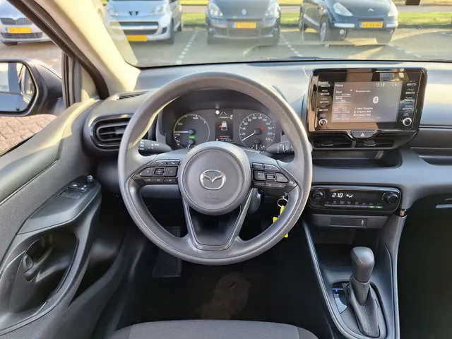 Mazda 2 Hybrid 1.5 CLIMA 2023 Hybride Benzine 19