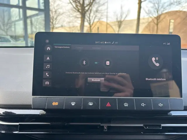 MG MG4 Electric Luxury 64 kWh 2024 Elektrisch 24