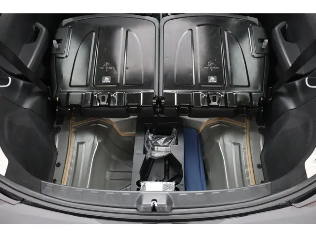 Toyota Aygo 1.0 VVT-i x-play cabrio 2021 Benzine 27