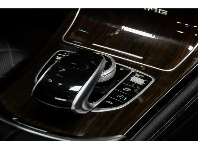 Mercedes-Benz GLC AMG 63 S 4MATIC+ 2018 Benzine 28