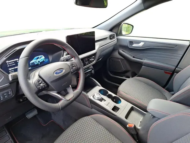 Ford Kuga 2.5 PHEV ST-Line 2025 Hybride Benzine 6