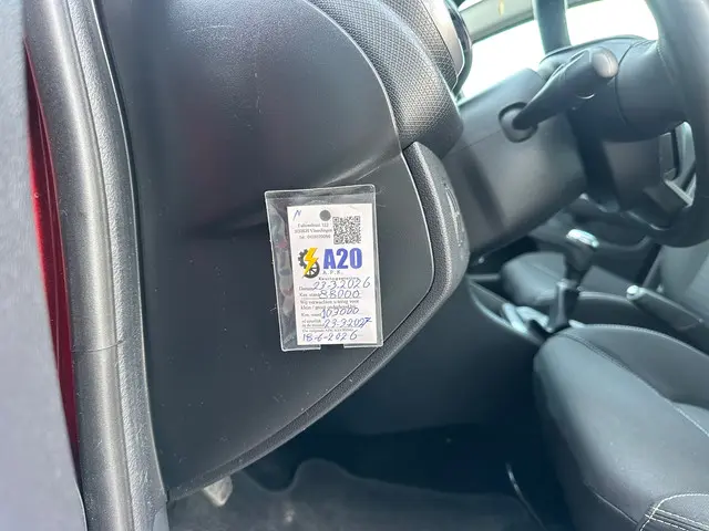 Renault Clio 0.9 TCe Limited 2018 Benzine 12