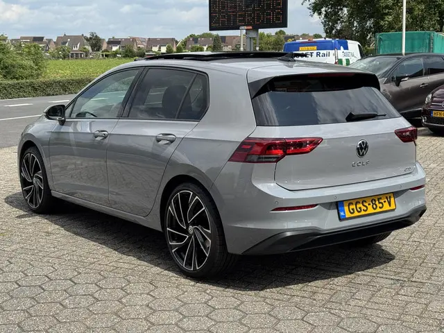 Volkswagen Golf 1.0 eTSI Life Business 2022 Benzine 5