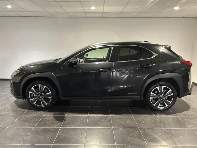 Lexus UX 250h Preference Line 2022 Hybride Benzine 14
