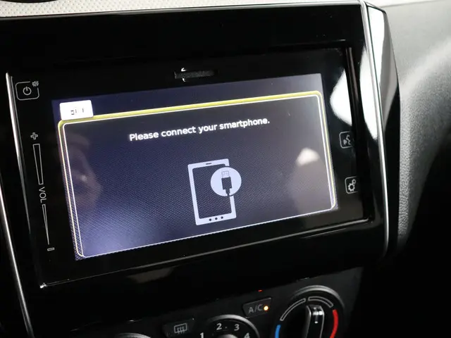 Suzuki Swift 1.2 Select Smart Hybrid 2024 Benzine 12