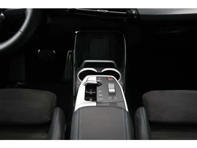 BMW X1 sDrive20i 170pk M-Sport Black Ed. 2023 Benzine 34