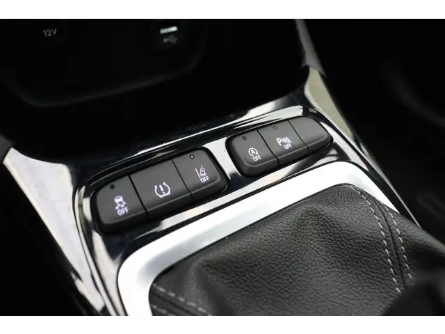 Opel Crossland 1.2 Turbo 110pk Level 4 2024 Benzine 23