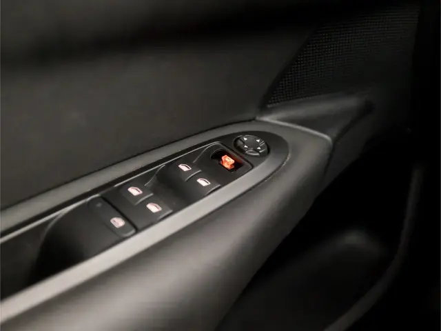 Citroën C4 1.2 PureTech Sport 2016 Benzine 21