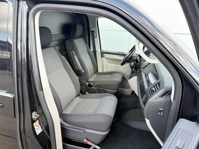 Volkswagen Transporter 2.0 TDI 150PK 2019 Diesel 8