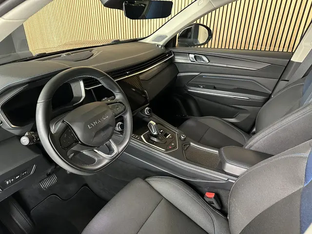 Lynk & Co 01 1.5 2024 Hybride Benzine 9