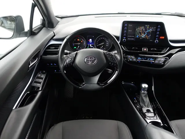 Toyota C-HR 1.8 Hybrid Executive Aut- 2021 Hybride Benzine 6