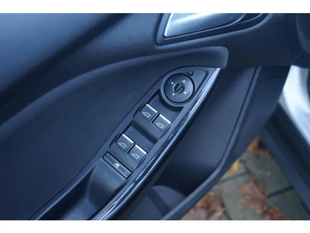 Ford Focus Wagon 1.0 EcoBoost Titanium 2016 Benzine 23