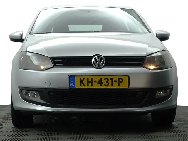 Volkswagen Polo 1.4-16V Highline Aut- 2012 Benzine 21