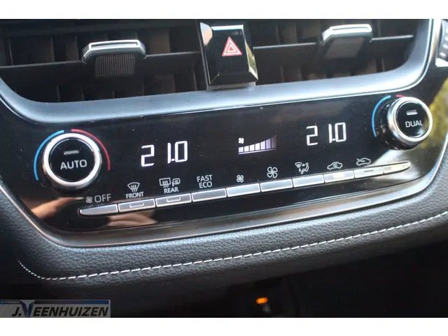 Toyota Corolla 1.8 Hybrid Business 2020 Hybride Benzine 23