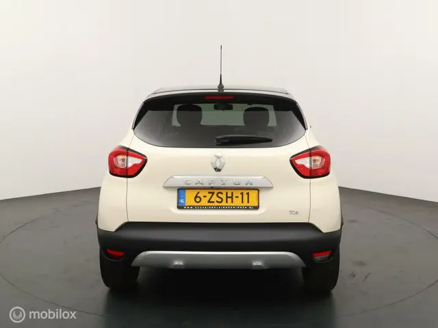 Renault Captur 0.9 TCe Helly Hansen 2015 Benzine 4