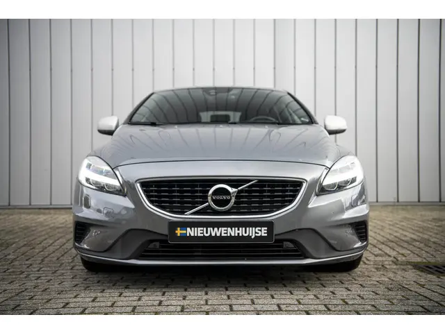 Volvo V40 T3 Benzine R-Design 2017 Benzine 9